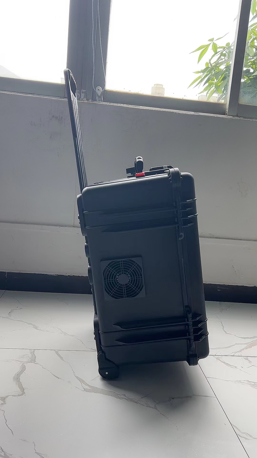 三道镇手拉箱型移动通信干扰器
